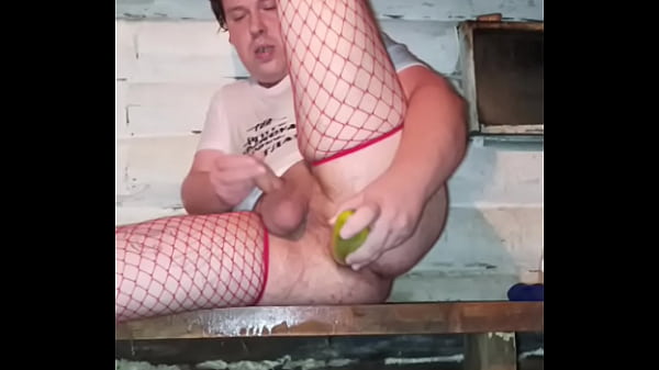 Я порвал свою жопу этим огромным членом! Я снова потерял анальную девственность! Мне потребовалась медицинская помощь после этих съёмок! Полное видео! thumbnail