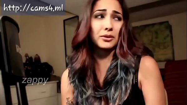 beautiful girl sexy farts 