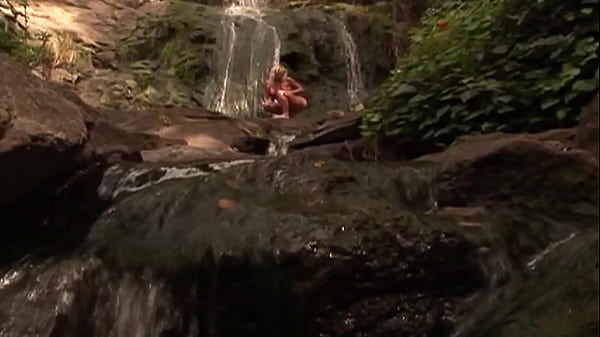 Nonton Blonde Milf Nikki Hunter Fucked A Big Black Cock In Outdoor thumbnail