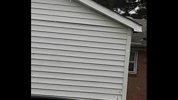 Nonton Newport News Mouth thumbnail