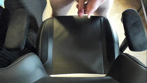 Play MP4 - Red head shoots a massive cumshot after edging