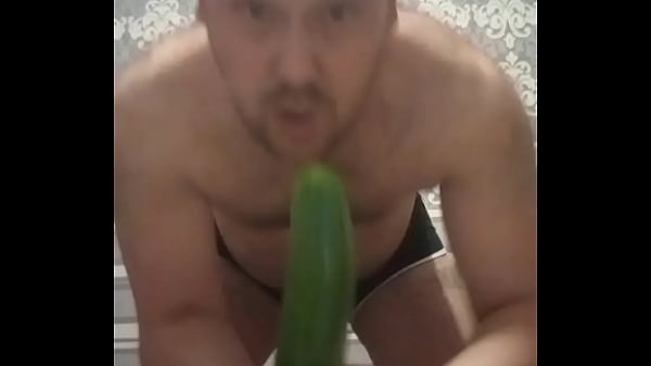 Анальное зияние после жесткого анального секса! Трах огромной вкусной жопы! Русский гей ебется в жопу! Слизывает крем с члена после анала! 