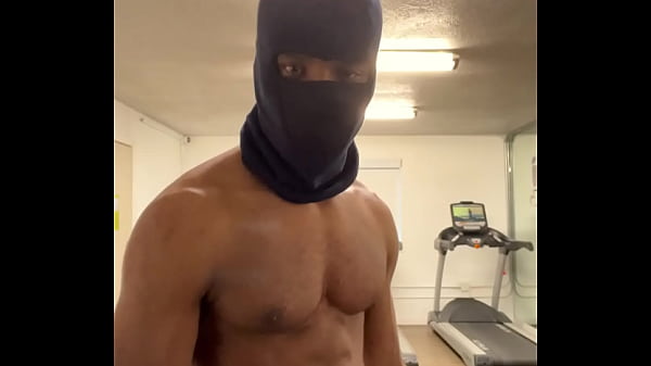 Working out my neck and shoulders for the ladies 