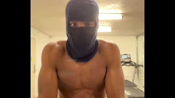 Working out my neck and shoulders for the ladies 