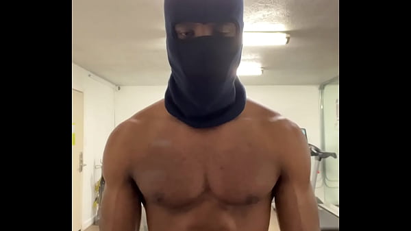 Working out my neck and shoulders for the ladies 