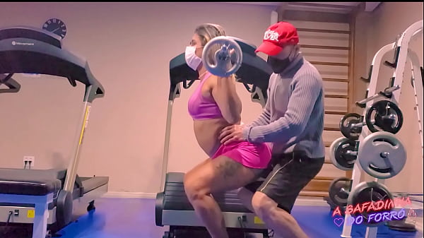 Personal Trainer fudendo a loira trans depois da academia - Fabio Lavatti 