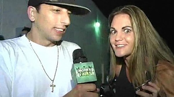 Amateur Chick Takes Money For A Fuck 17 thumbnail