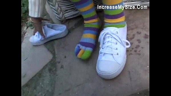 Youthful BlondSlut WIth Braces Gets Off