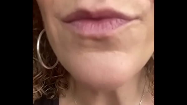 Sara jay's rubbing nose 