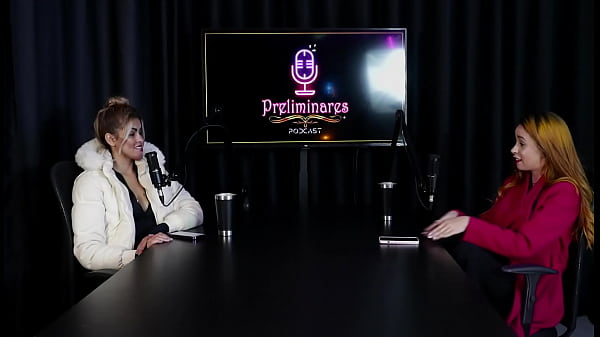 Trabalha em site gringo arrumou treta com o professor na faculdade queria ser modelo e como entrou na pornografia jhocy sheer red 