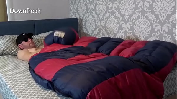 Play MP4 - Long Version 28min&period; Humping My Favourite Down sleeingbag&period; Down Jacket Fetish
