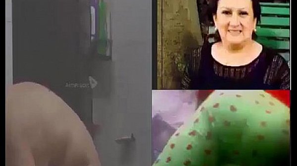 Espiando a una nena madura ba&ntilde;&aacute;ndose 