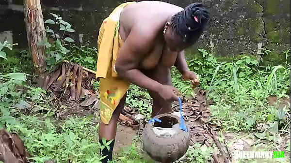 Play MP4 - My neighbor offered to fuck me before giving me some vegetables from his garden