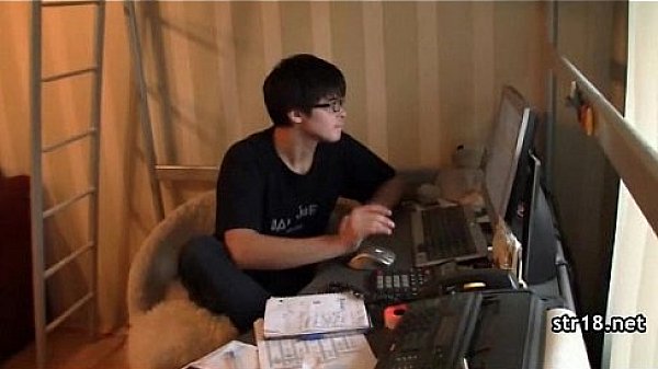 Nonton Slut Can Barely Fit It In Her Mouth thumbnail