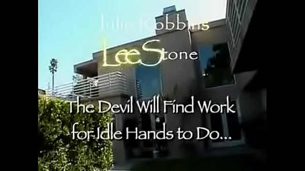 Nonton Julie Robbins thumbnail