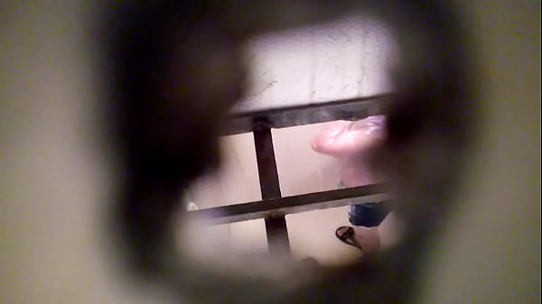 Play MP4 - espiando a mi vecino en el ba&ntilde;o