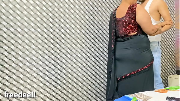 Play MP4 - दोसत की माँ को बहुत मुश्किल से मनाया