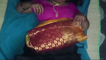 Indian thelgu bhabhi housewife fucking in homemade