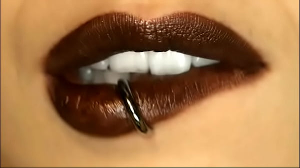 Nonton Married Man Fills In Memory Gaps Using Blonde's Trimmed Hole thumbnail