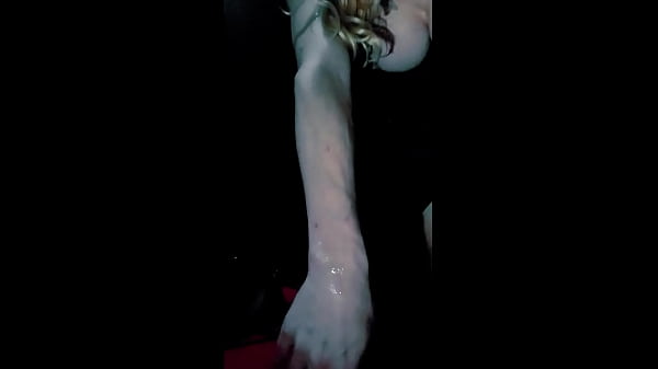 Leitada no meu cu e na boca! Um dia insaciavel na cabine. 