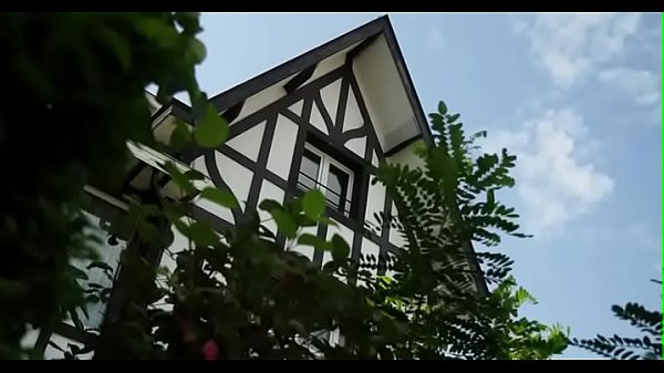 Brunette hair wild encounterwith 10pounder