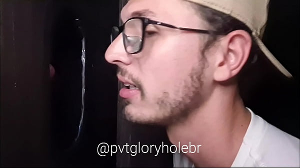 PAUZAO UNCUT ME DANDO LEITE NA CABINE CASEIRA (COMPLETO NO RED) 