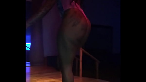 Soft booty Twerk