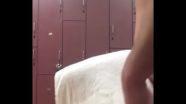 Play MP4 - Anh T&acirc;y &dstrok;ẹp trai thủ d&acirc;m ph&ograve;ng tắm c&ocirc;ng cộng - Masturbate