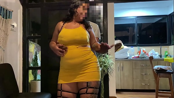 Play MP4 - Mi Suegra Me Encuentra Con Su Hijastro Muy Cachondos Y Terminamos Haciendo Un Trio