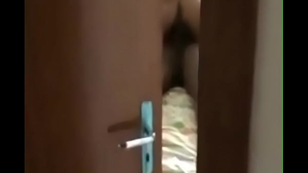 Play MP4 - SAI S&Oacute; PRA COMPRAR CERVEJA PRA VER O JOGO NA TV COM AMIGO E FRAGREI A ESPOSA ELE