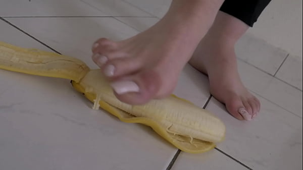 Play MP4 - Banana crushing