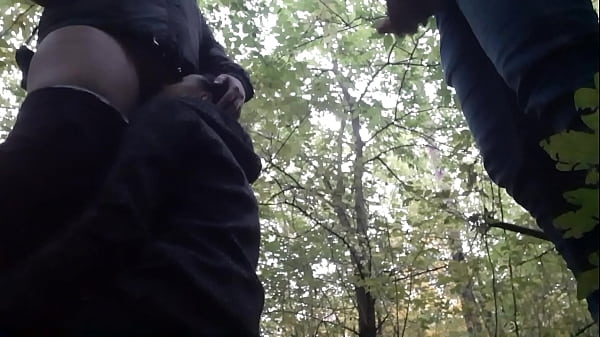 My girlfriend jerks off a dick asshe watches_me cum in another girl's mouth - Lesbian Illusion Girls