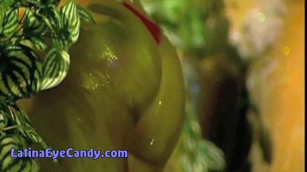 Play MP4 - Nivea is Latina Eye Candy