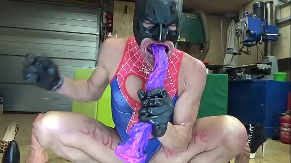 Spiderman is playing 