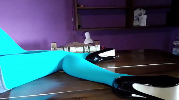 Laura on Heels amateur_2021 wearing sexy pantyhose and high heels on_a table