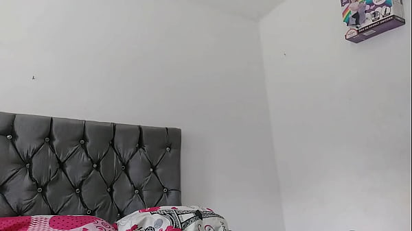 Big bouncing tits busty teen 