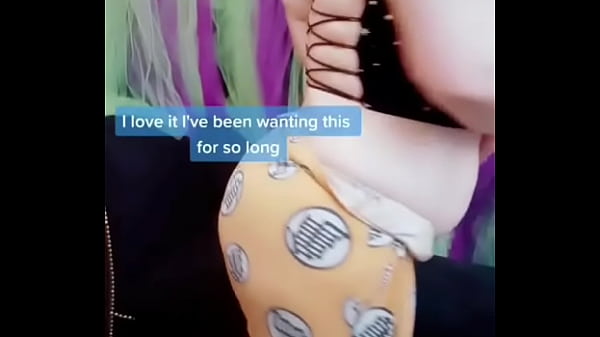 Because so many of you wanted to help me get the couch I needed, I had enough left over for an extra gift on my chipedinap... 