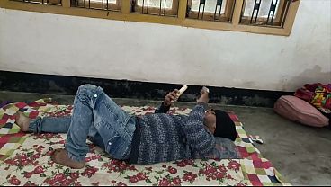 Nonton Sauteli Behen Ne Apni Chut Ki Pyas Bujhai thumbnail