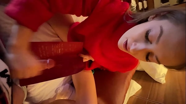 Happy Merry Christmas With Tiffany Tatum For Ignoring Handjobs With An Edging Handjob And Cum Play thumbnail