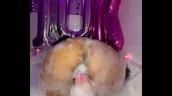 We hit 10k y&rsquo;all really had me feeling myself tonight bubbles pink candles & my favorite to 