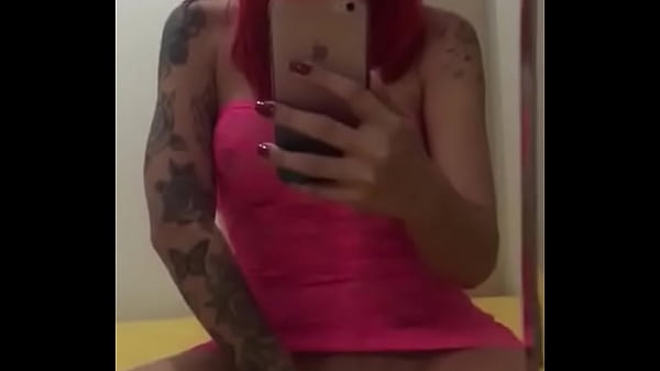 travesti se mostrando 