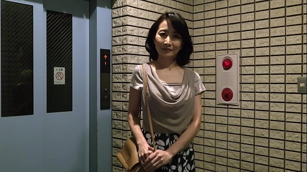 Play MP4 - 初撮り五十路妻、みたび。 瀬尾礼子