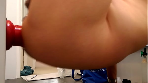 Play MP4 - Dildo in ass