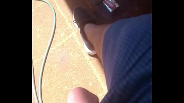 Play MP4 - Afrikaans masterbating in garden