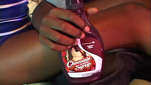 Nonton Simply Chocolate - Sweet Cocoa Love thumbnail