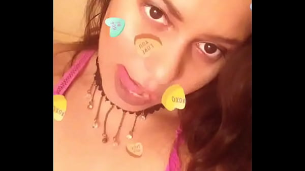 Ginger paris sexy tongue wants to suck your cock