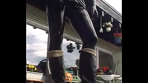 RoxinaRetroRubberOxBiker190603XL.WMV 