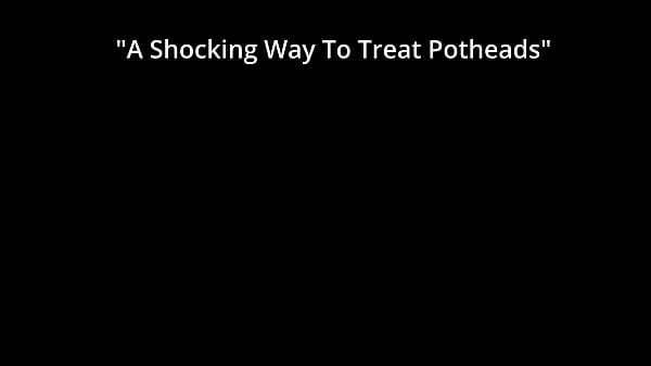 Stoner maria santos has multiple orgasms while undergoing anti420 therapy at doctor tampa's gloved hands using a magicwand