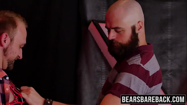 Hardcore bear fucking bareback style 