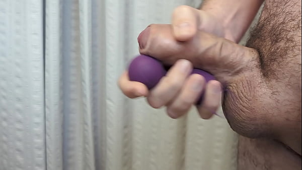 Play MP4 - Masturbation with a vibrator for more pleasure - Lots of cum
